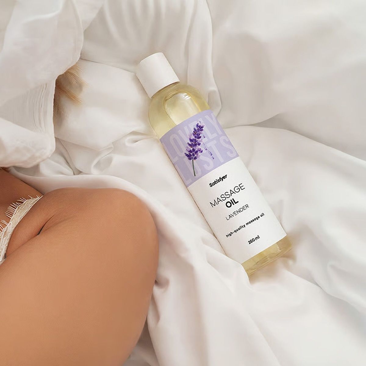 Масажна олія Satisfyer Massage Oil Lavender, 250 мл